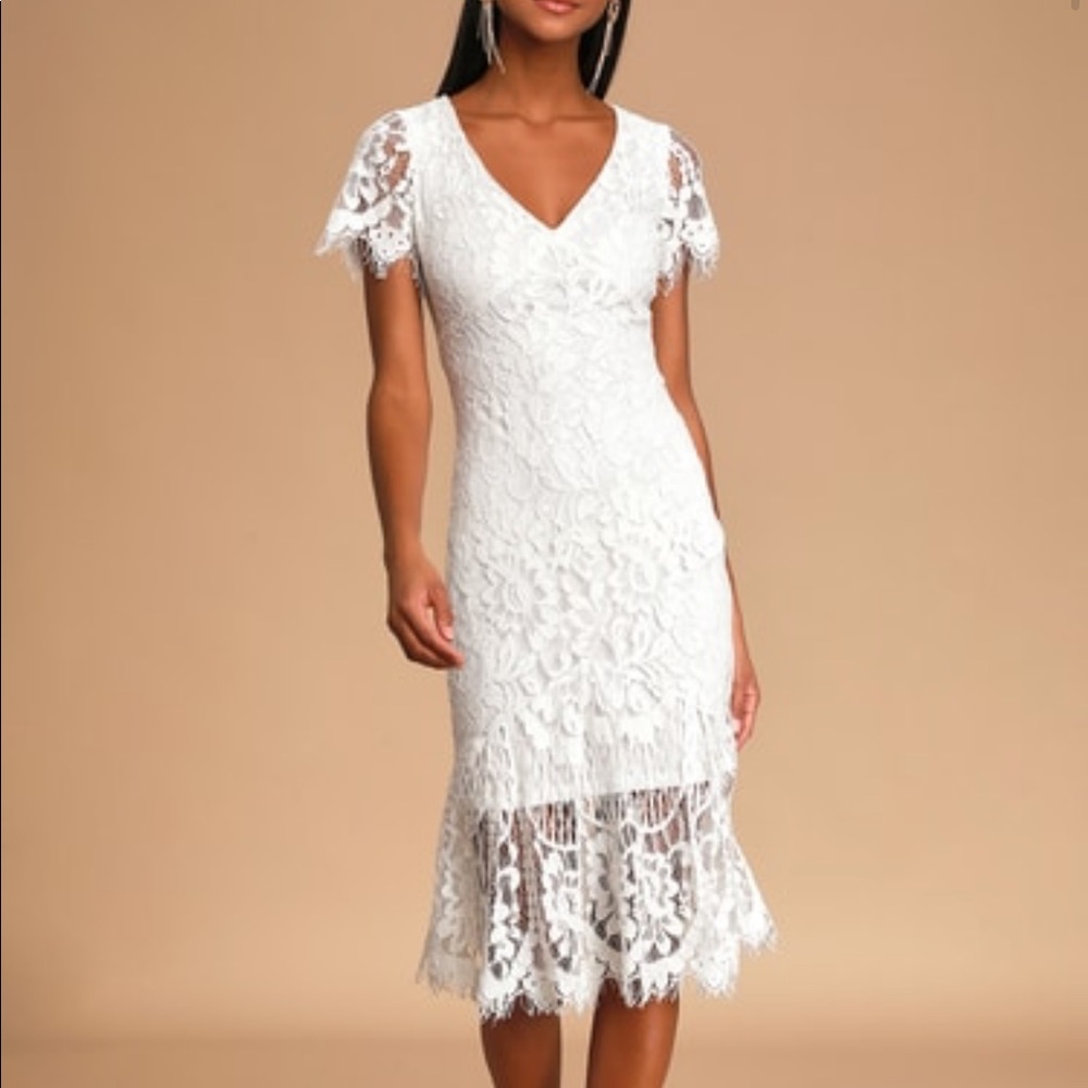 Lulu’s White Lace Dress